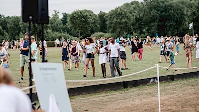 Tritt in beim Polopicknick