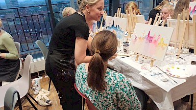 Julia steht mit Tipps und Tricks zur Seite