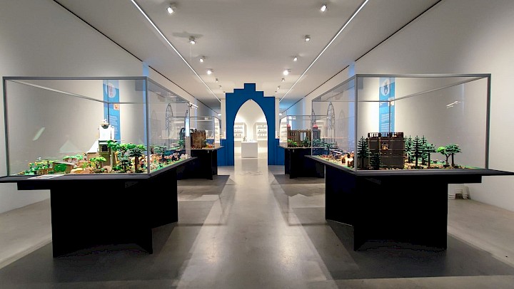 Die Playmobilausstellung im Museum Abtei Liesborn lockt kleine und große Besucher an.