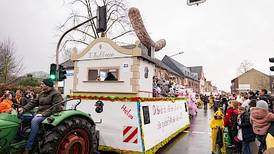 Karnevalistischer Humor der Wagenbauer
