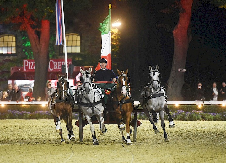 Quadriga bei Nacht
