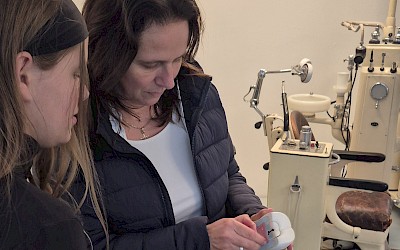 Gemeinsam Medizin von Früher und Heute erleben