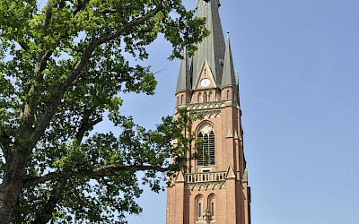 St. Gudula im Ortskern von Rhede